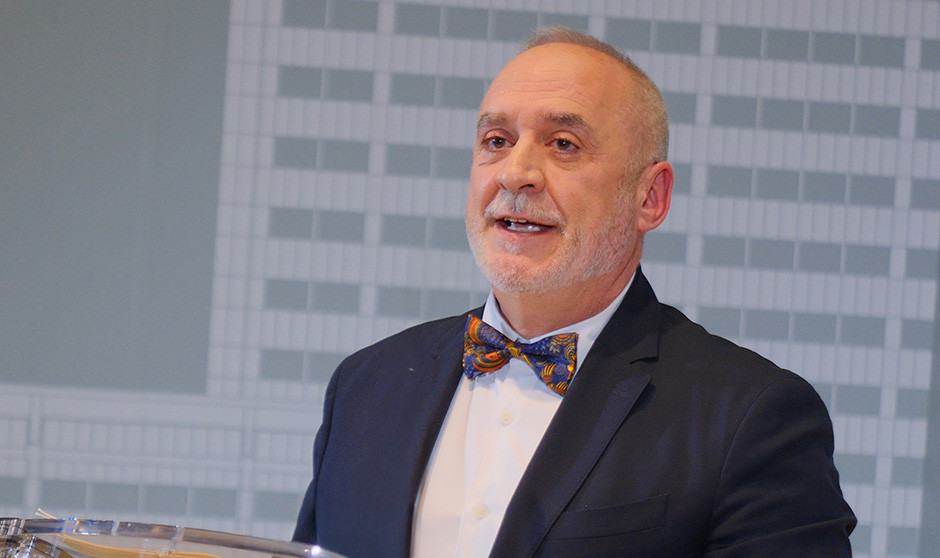 Juan Cruz, secretario de Estado de Ciencia, Innovación y Universidades, que sigue trabajando en el traspaso de la homologación médica al País Vasco