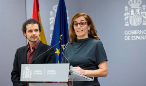 Mónica García, ministra de Sanidad; junto a Pedro Gullón, director general de Salud Pública, afrontan el último frente de la Agencia Estatal de Salud Pública. 
