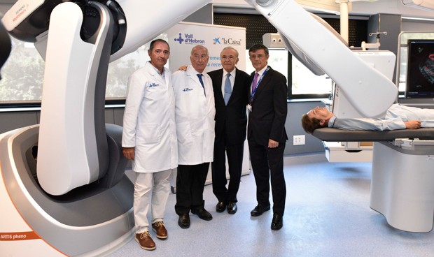 El Vall d’Hebron tiene el primer robot radiológico del mundo en endoscopia 