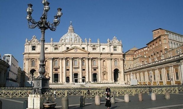 El Vaticano aprueba el primer milagro de un médico hacia su beatificación 
