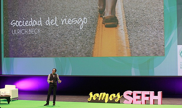 El verde de la Farmacia (Hospitalaria) es el 'color esperanza'