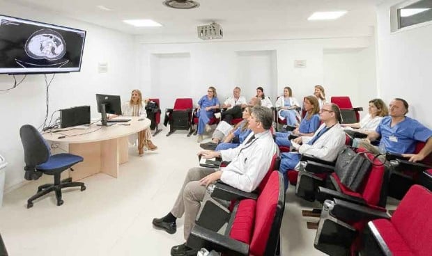 Hospital Virgen del Rocía, líder en el tratamiento de la metástasis peritoneal.