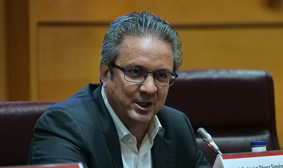 El hematólogo José Antonio Pérez logra que el Hospital Virgen del Rocío se convierta en el segundo centro del SNS con sala blanca propia para CAR-T