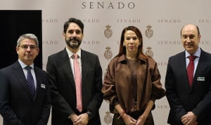 La primera exposición fotográfica sobre esta afección dermatológica llega al Senado para darle voz social, emocional y clínica