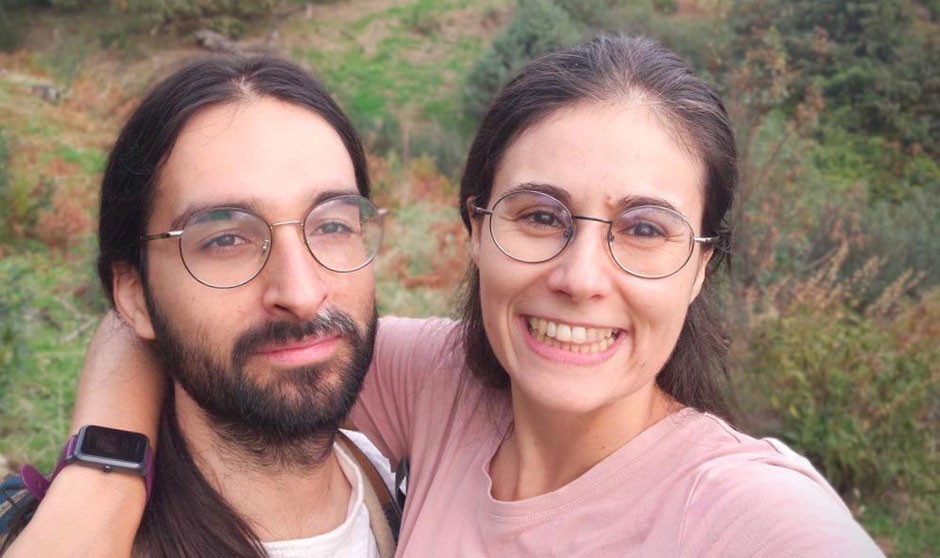 Adrián de la Rosa, creador de Tu Plaza FSE junto a su pareja, aseguran que la aplicación es un trabajo muy duro pero que merece la pena