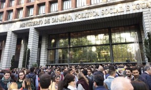 Elección MIR: Sanidad rectifica y no tomará la temperatura a los aspirantes