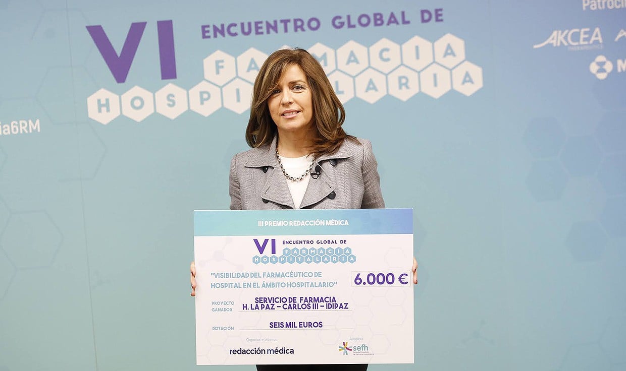 Elena Villamañán, tercer premio Redacción Médica a la Farmacia de Hospital