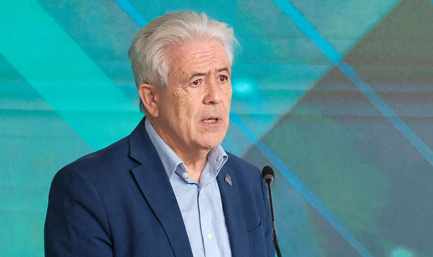 El especialista revela en Redacción Médica qué pasos va a dar tras dejar la jefatura del Servicio de Oncología Médica del Hospital Virgen de la Victoria