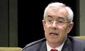 Emilio Bouza, nombrado portavoz del Grupo Covid entre Madrid y el Gobierno