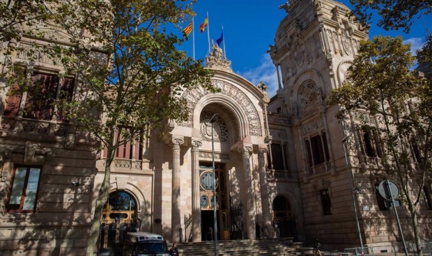 Exterior del Tribunal Superior de Justicia de Cataluña.