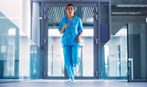 Australia ofrece trabajo a enfermeras con sueldos de hasta 56.000 euros