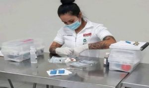 Enfermeras con tatuajes: "No sé si me va a vacunar o a inyectar heroína"