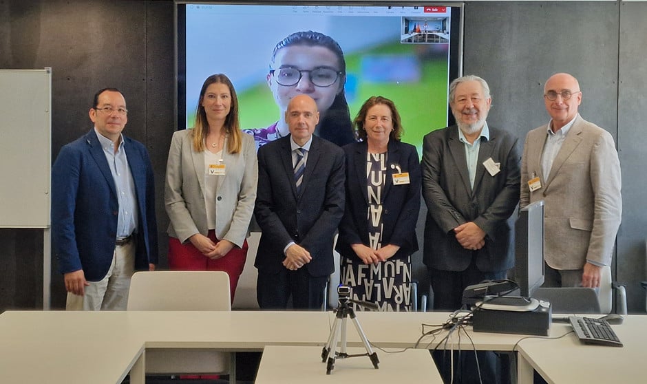 Enfermería solicita que su Grado se imparta solo de manera presencial 