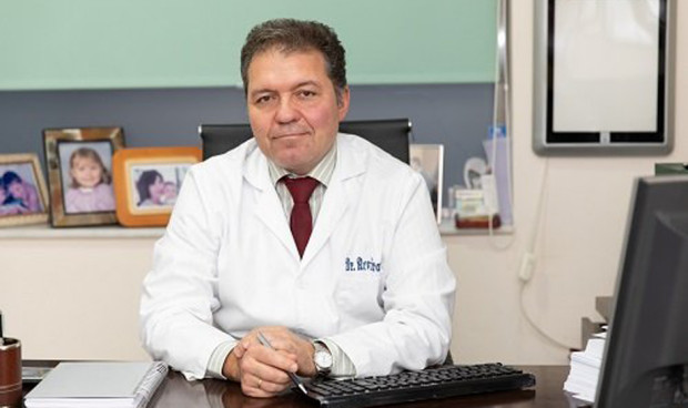 Enrique Roviralta inicia su tercer mandato en el Colegio Médico de Ceuta