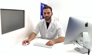 Esta es la historia de Daniel Ruiz, quien ha superado dos carreras universitarias antes de entrar en Medicina.