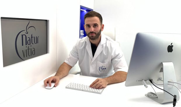 Esta es la historia de Daniel Ruiz, quien ha superado dos carreras universitarias antes de entrar en Medicina.