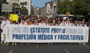 Manifestación médica por un Estatuto médico propio