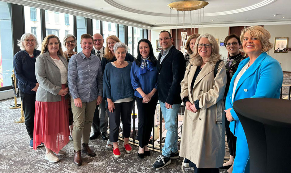 El CGE traslada su preocupación por la escasez de enfermeras y la movilidad en las principales citas internacionales de la Enfermería