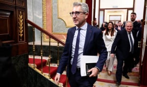  Arcadi España, ministro de Hacienda, activa una "histórica" inyección económica con oxígeno para sanidad.