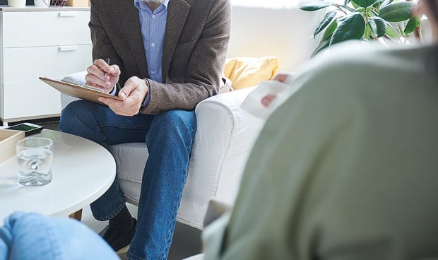 La CEOE ha elaborado el informe 'Comprender y abordar las desigualdades en salud mental' y España es uno de los países más destacados