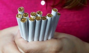 España carece de un desarrollo legislativo suficiente frente al tabaquismo
