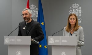 Javier Padilla, secretario de Estado de Sanidad, y Virginia Barcones, directora general de Protección Civil.