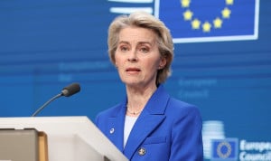 La presidenta de la Comisión Europea, Ursula von der Leyen, que plantea reformar la normativa comunitaria sobre productos sanitarios de diagnóstico in vitro