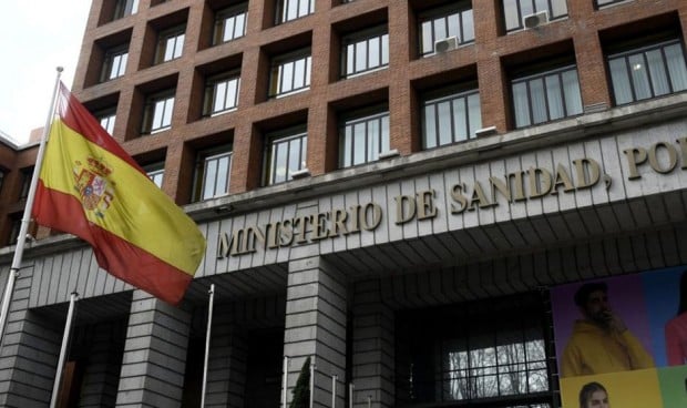 El Ministerio de Sanidad llama a ejercer a enfermeros, farmacéuticos y fisios de toda Europa.