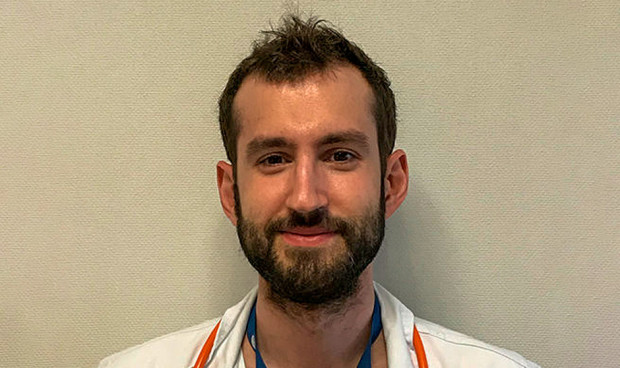 El oncohematólogo infantil Víctor Galán defiende otro camino frente a la neurotoxicidad en CAR-T