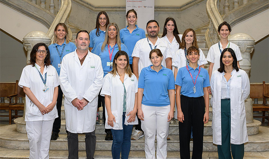 Foto de equipo de la Sección ambulatoria y domiciliaria del Instituto del Cáncer y enfermedades de la sangre del Hospital Clínic, una de las 12 existentes en todo el SNS