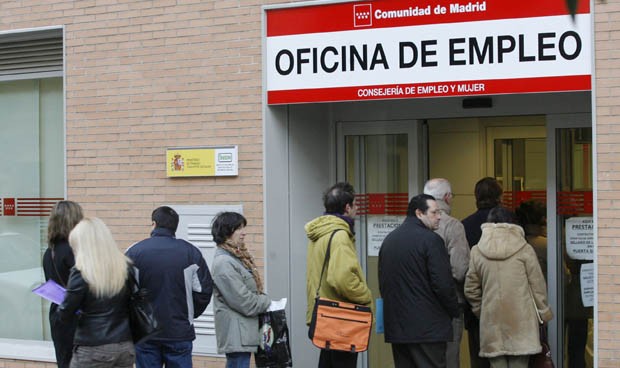 Sanitarios en paro y sin prestación: España tiene 5.000 más que hace un año
