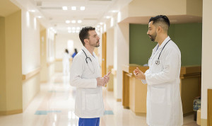 Estas son las funciones de los médicos que dictan el paso de la eutanasia