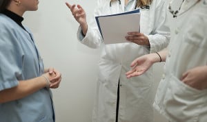 Un estudio analiza el impacto del machismo en las estudiantes de Medicina. Al detalle en Redacción Médica