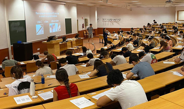 Estudiar Medicina online funciona (pero mejor sin tus compañeros)