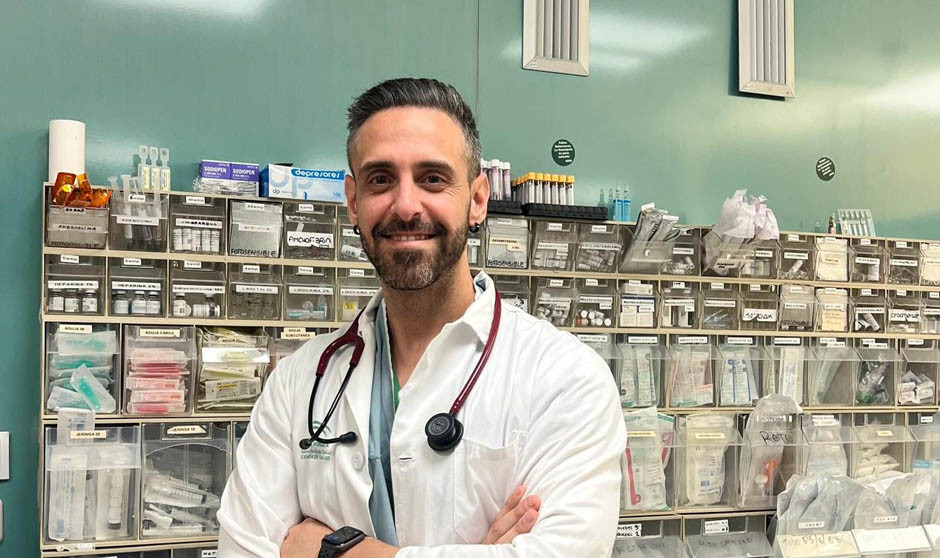 Pablo Pérez decidió estudiar la carrera después de llevar varios años trabajando como enfermero. Su historia en Redacción Médica