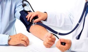 Estudio: 159 estudiantes de Medicina, solo 1 mide bien la presión arterial