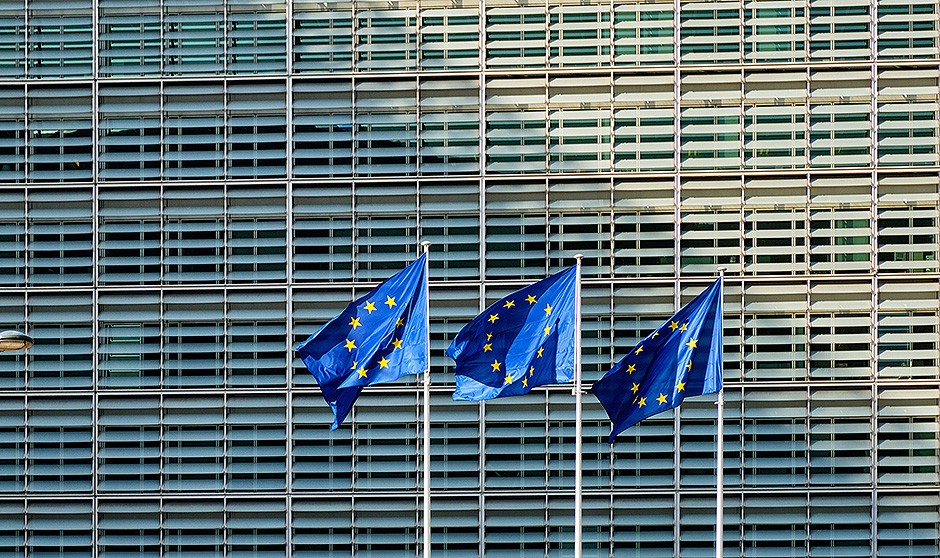 La Comisión Europea supedita a su agenda la aplicación de la reforma farmacéutica.