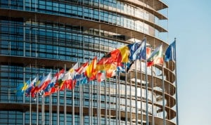 El Parlamento Europeo reconoce la labor de Farmacia durante la pandemia