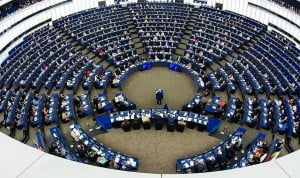 Europa supera la ENVI con fecha del pleno para votar la reforma pharma