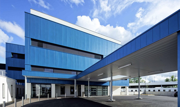 Francia busca médico de Urgencias por 120.000 euros (y sin guardias)