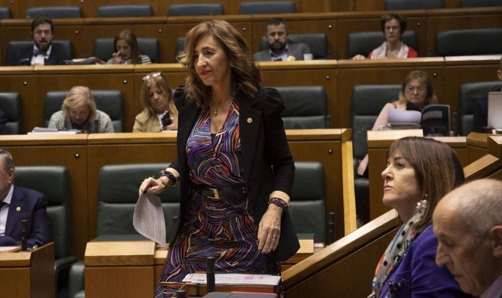 Olatz Garamendi, consejerja de Gobernanza Pública de Euskadi, impulsa la nueva IA en la administración. 