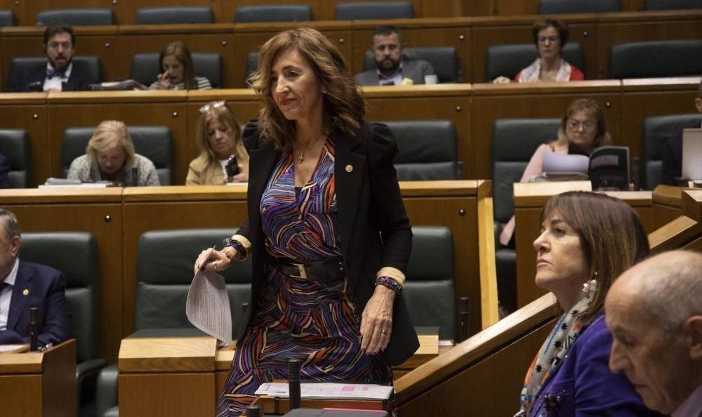 Olatz Garamendi, consejerja de Gobernanza Pública de Euskadi, impulsa la nueva IA en la administración. 