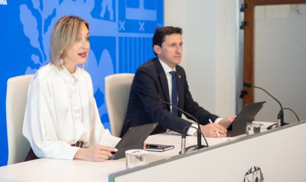 María Ubarretxena y Nöel d'Anjou en la presentación de los presupuestos de 2026 de Euskadi.