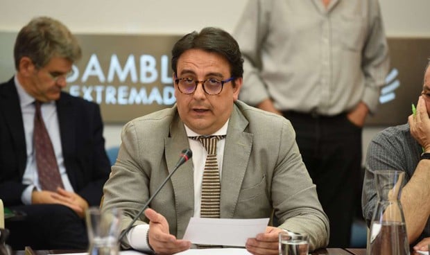 Extremadura ahorra 3 millones en fármacos gracias a la compra centralizada