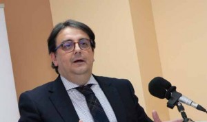 Extremadura ofrece a los médicos descongelar la carrera profesional