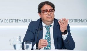  José María Vergeles, consejero de Salud de Extremadura, ultima la incorporación del sanitario centinela en sus servicios de salud. 