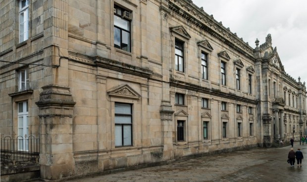 Familia despega en la facultad de Santiago: "No puede ser excepcional"