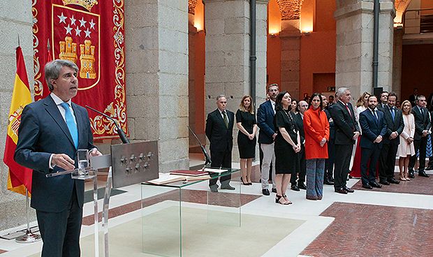 Familiares y mucha emoción en un día grande para la sanidad de Madrid