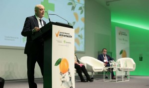 Aquilino García, vocal nacional de Alimentación en el Consejo de Farmacia, presenta una guía de medicamentos. 