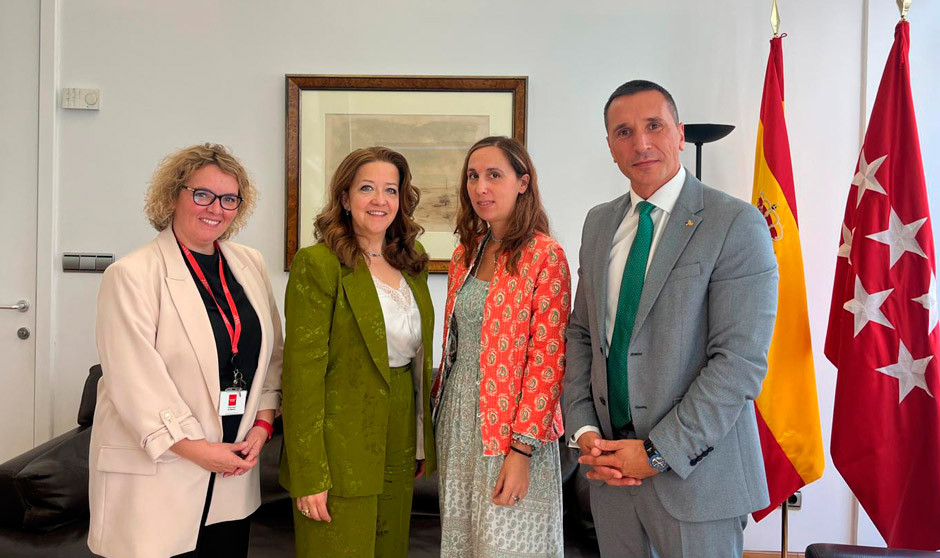 Almudena Quintana, Fátima Matute, Beatriz Zaballa y Fernando Ramos tras la reunión mantenida entre la AEF y la Consejería de Sanidad de Madrid